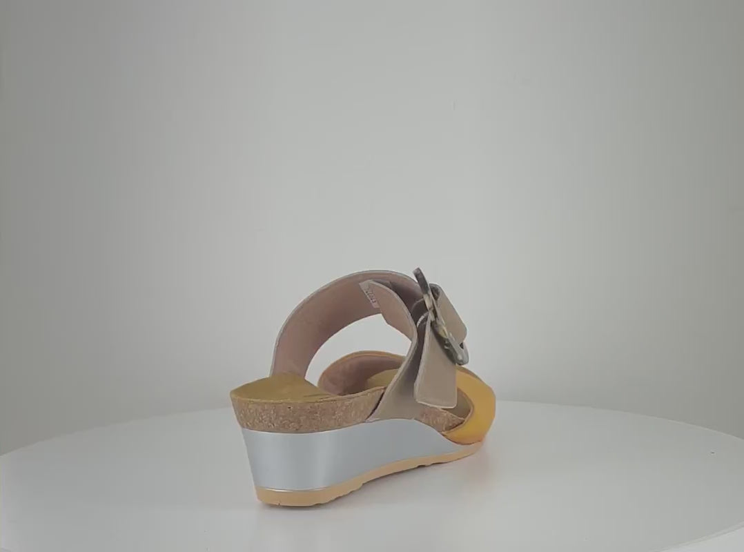 Naot hotsell dressy sandals